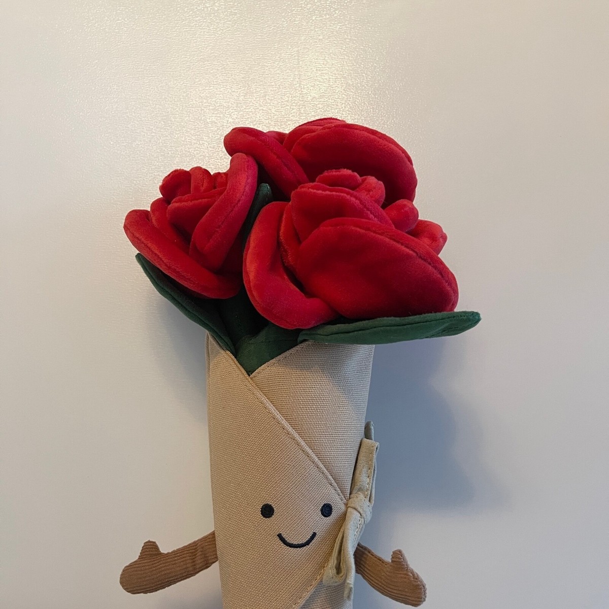ジェリーキャット ローズ花　Rose Bouquet JELLYCAT Amuseables Rose Bouquet Plush Toy | Holt Renfrew