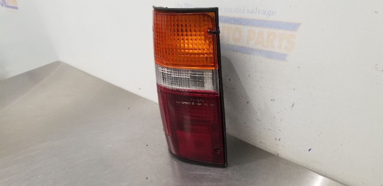 93 TOYOTA PICKUP TAIL LIGHT LAMP LEFT DRIVER