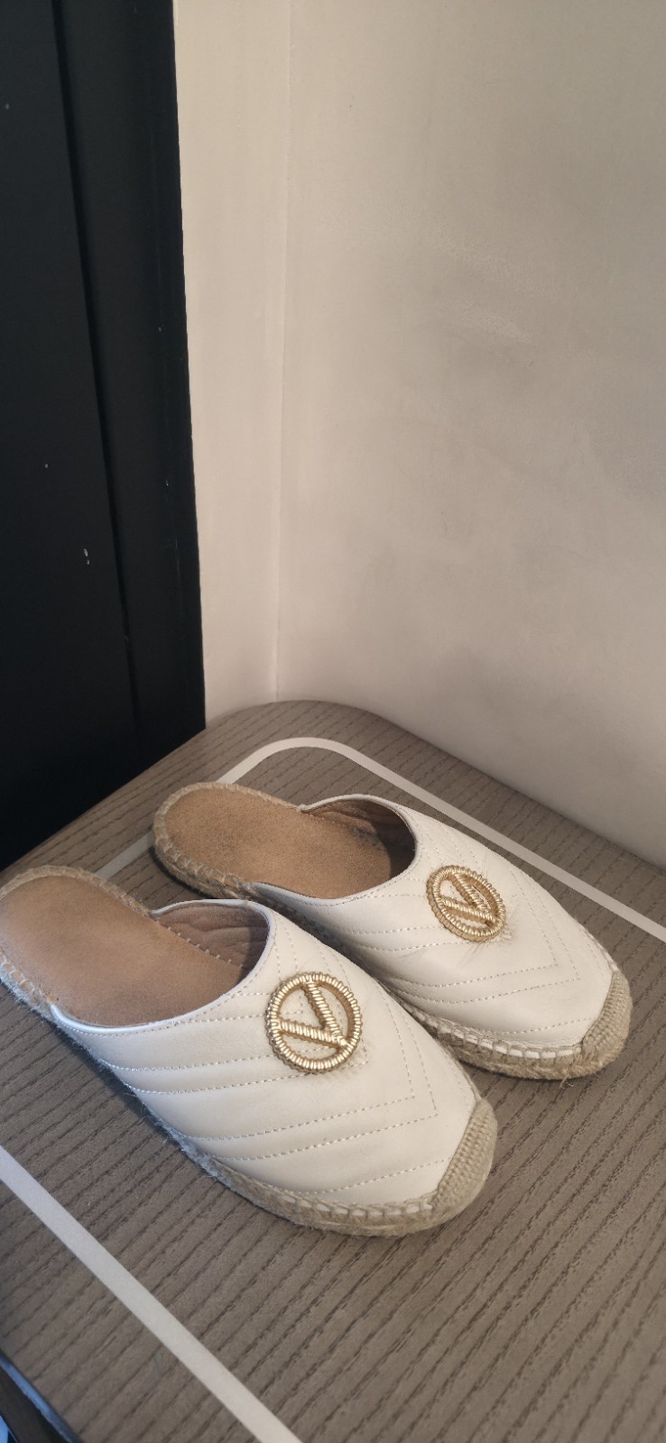 Valentino V-Logo Quilted Espadrille Back Open Loafers Ivory Leather Size 37 thumbnail 3