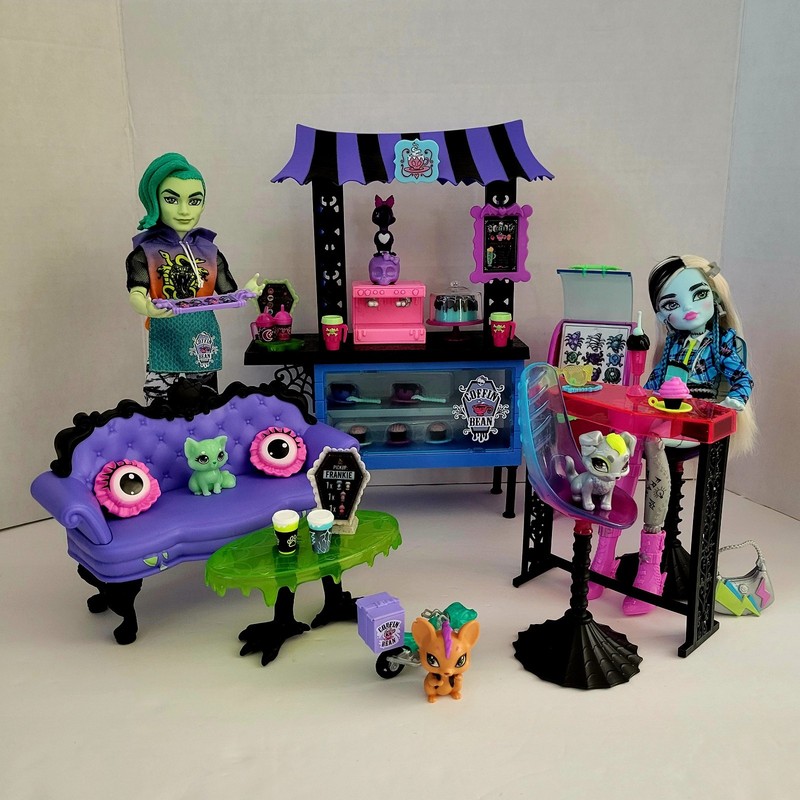 Monster High Deuce and Frankie  Coffee ☕️ Break G3 2022🧁🍰 Coffin Bean Set 2022