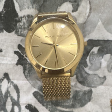 Michael Kors Women s Gold-Tone Analog Quartz Watch Round Gold Mesh Band