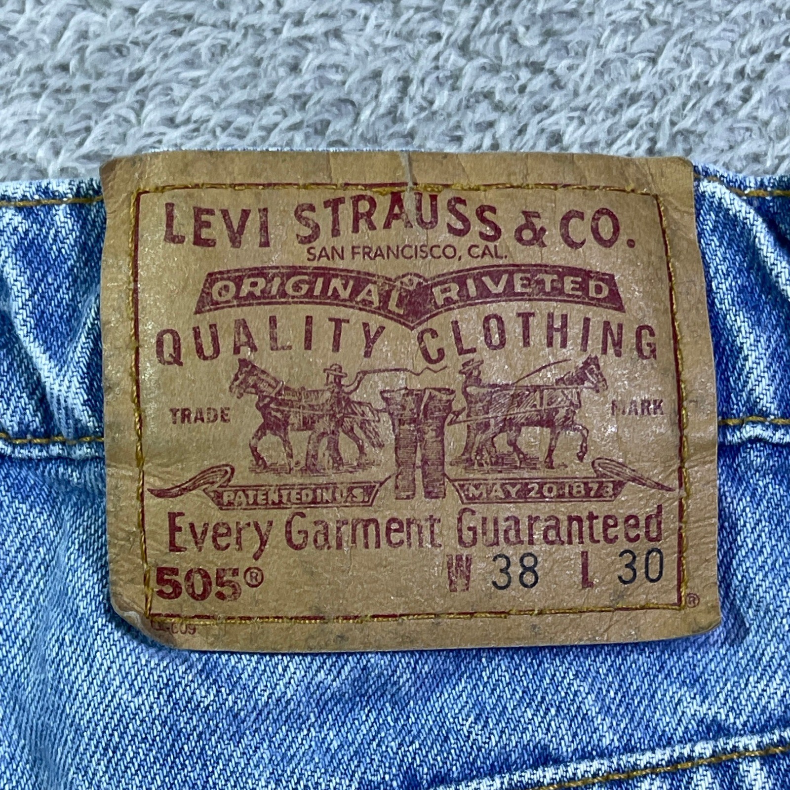 Levi's 505 Regular Fit Straight Leg Light Wash Jeans Men's W38 L30 Everyday thumbnail 14
