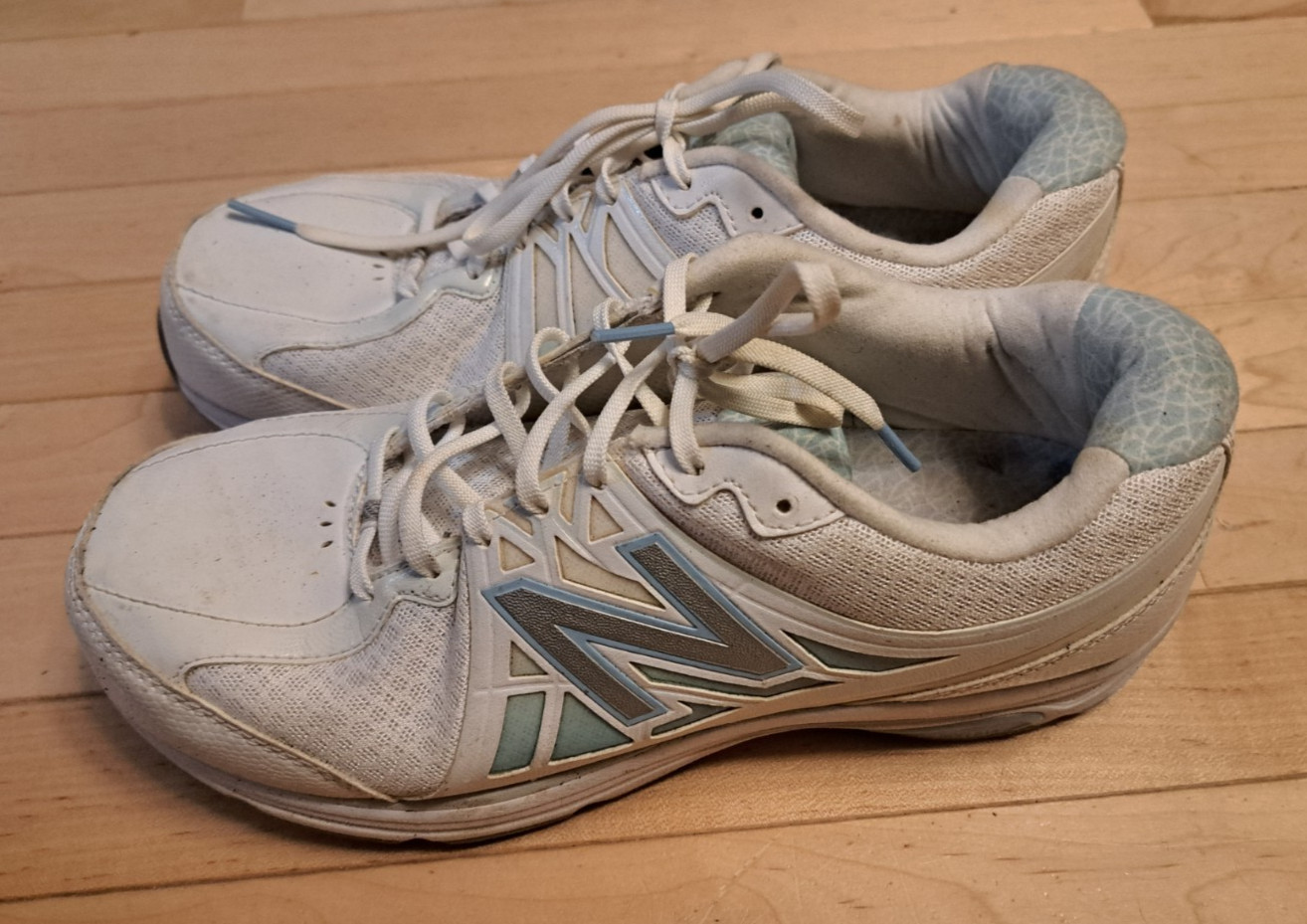 New Balance WW847WT2 White Green Running Shoes Sneakers Women's Size 10