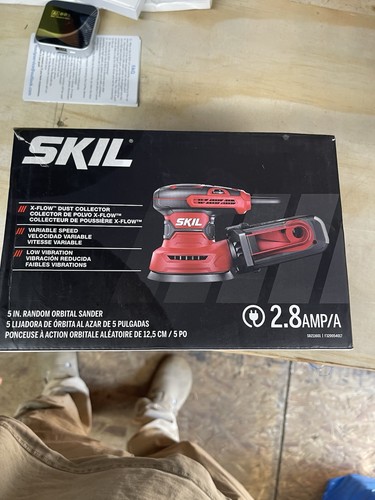 SKIL 5” Random Orbital Sander with Cyclonic Dust Box & 3Pc Sanding Sheet (H)
