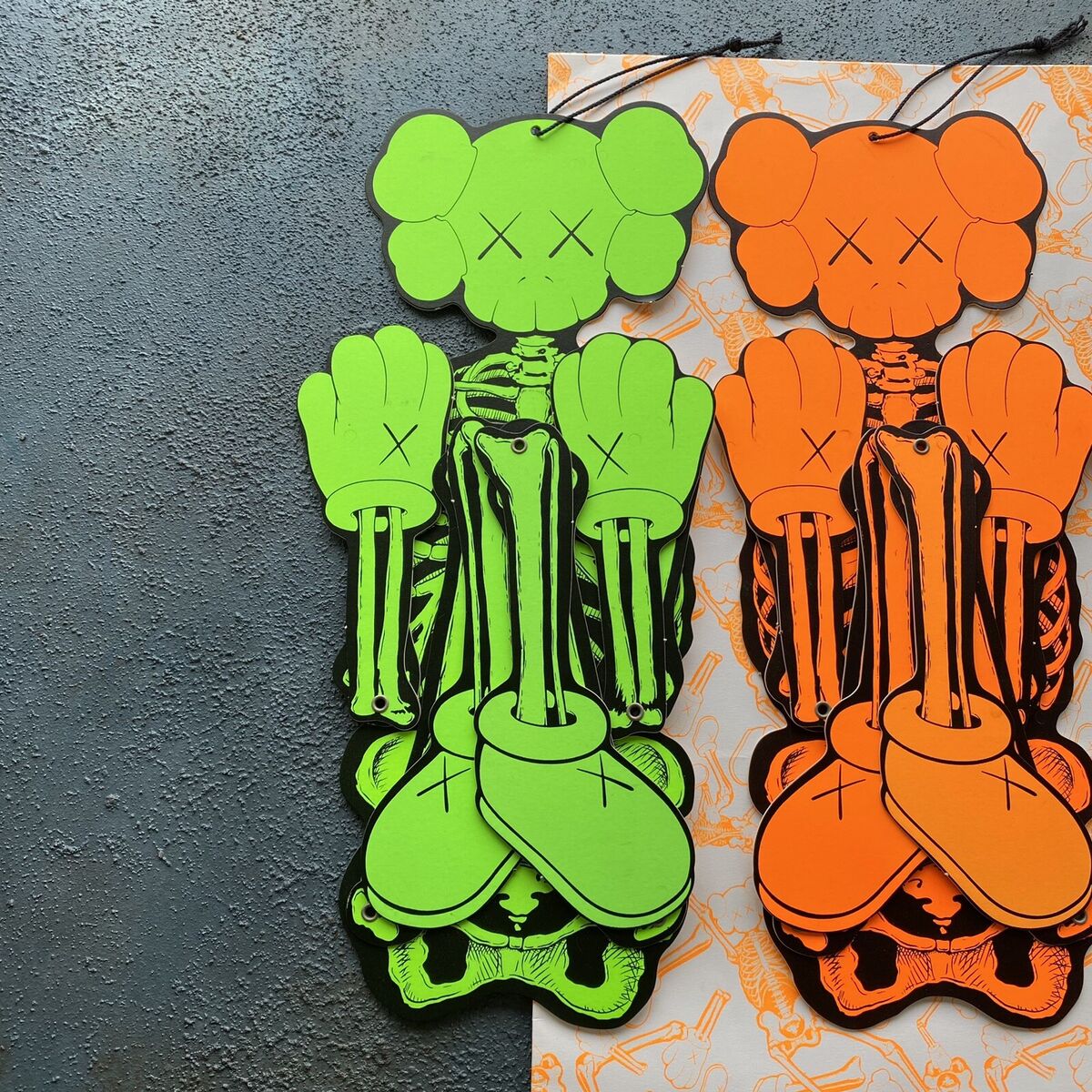 KAWS OriginalFake Halloween Skeleton Ornament 2007 3-Color KAWS OriginalFake Halloween Skeleton Ornament 2007 3-Color