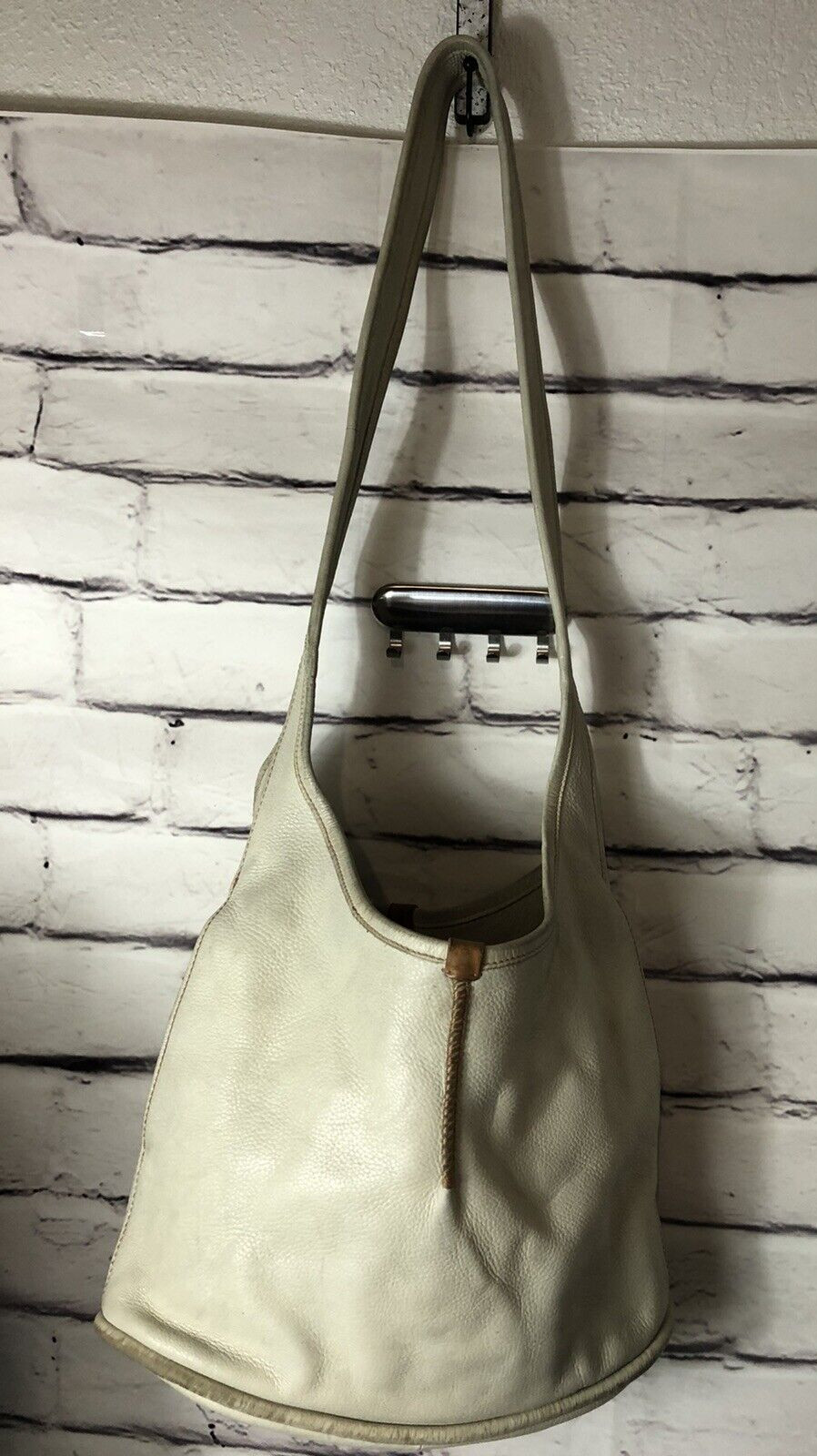 Ugg Medium Large Leather Single Strap Shoulder Bag - image 1