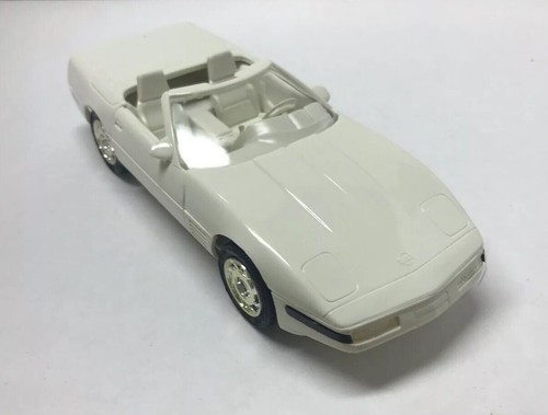 Ertl 1991 Corvette Cabrio Concessionario Promo Bianco Artico Nuovo con scatola! Molti altri! - Foto 2 di 7