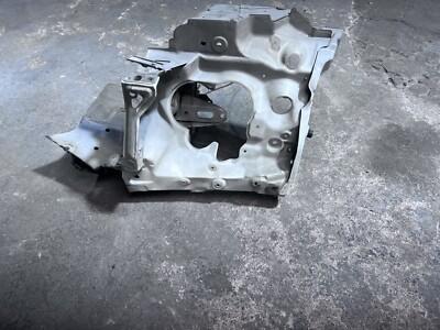 Nissan Elgrand E51 driver front headlight panel chassis cut