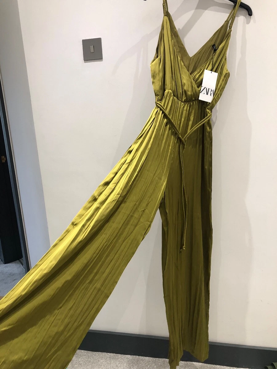 Discover 116+ zara green jumpsuit tnbvietnam.edu.vn