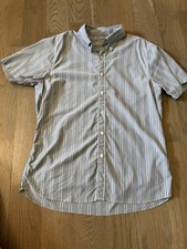 ABERCROMBIE AND FITCH MEN'S BUTTON UP FRONT SHORT SLEEVE CASUAL SIZE M SHIRT