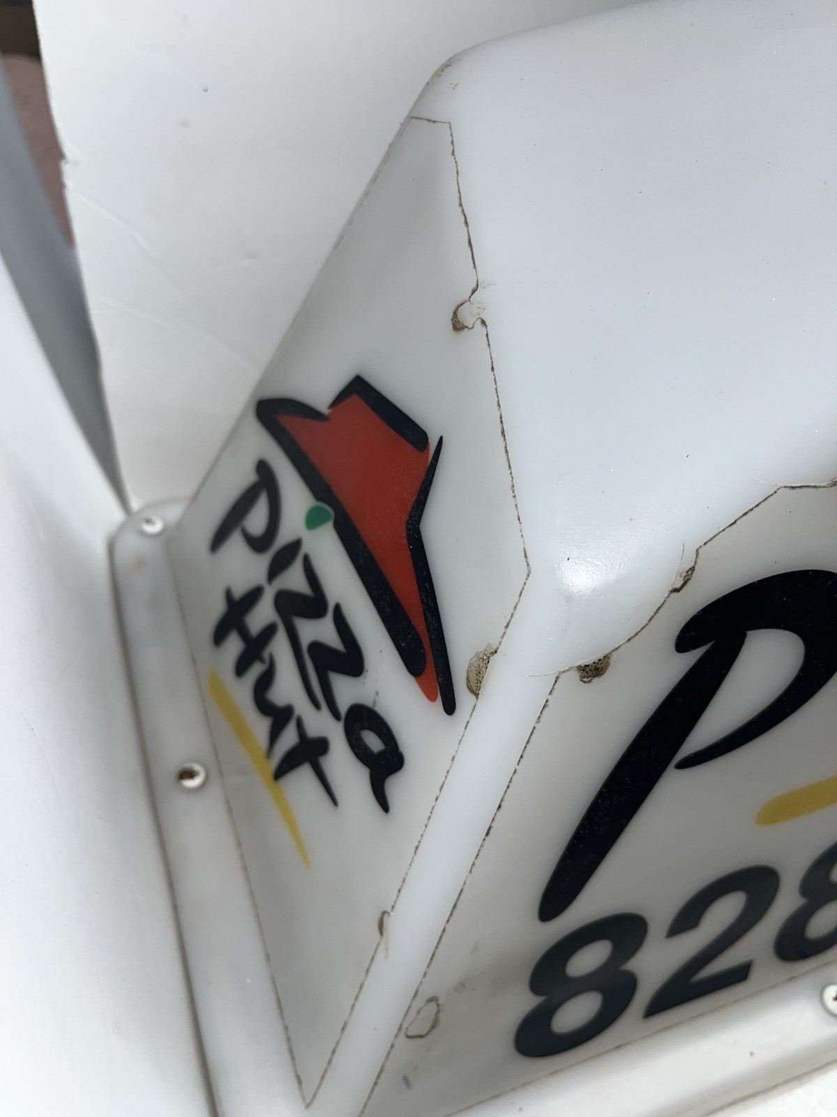 Vintage Pizza Hut Magnetic Car Top Delivery Sign Light-Up Red Roof Untested