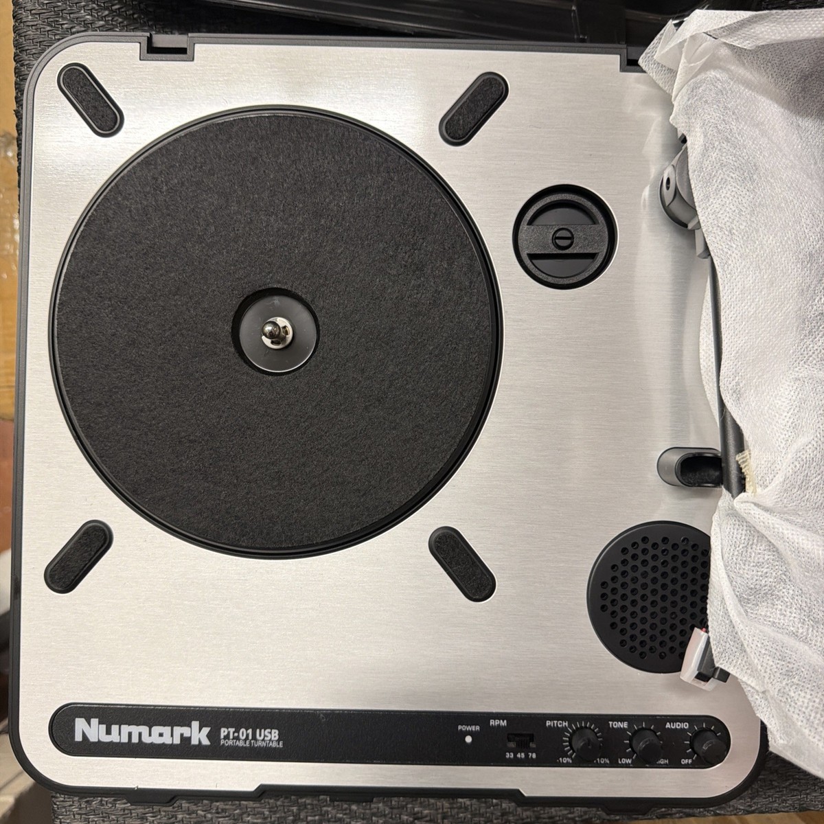 Numark PT-01 USB Portable Turntable Vinyl Recorder w Box