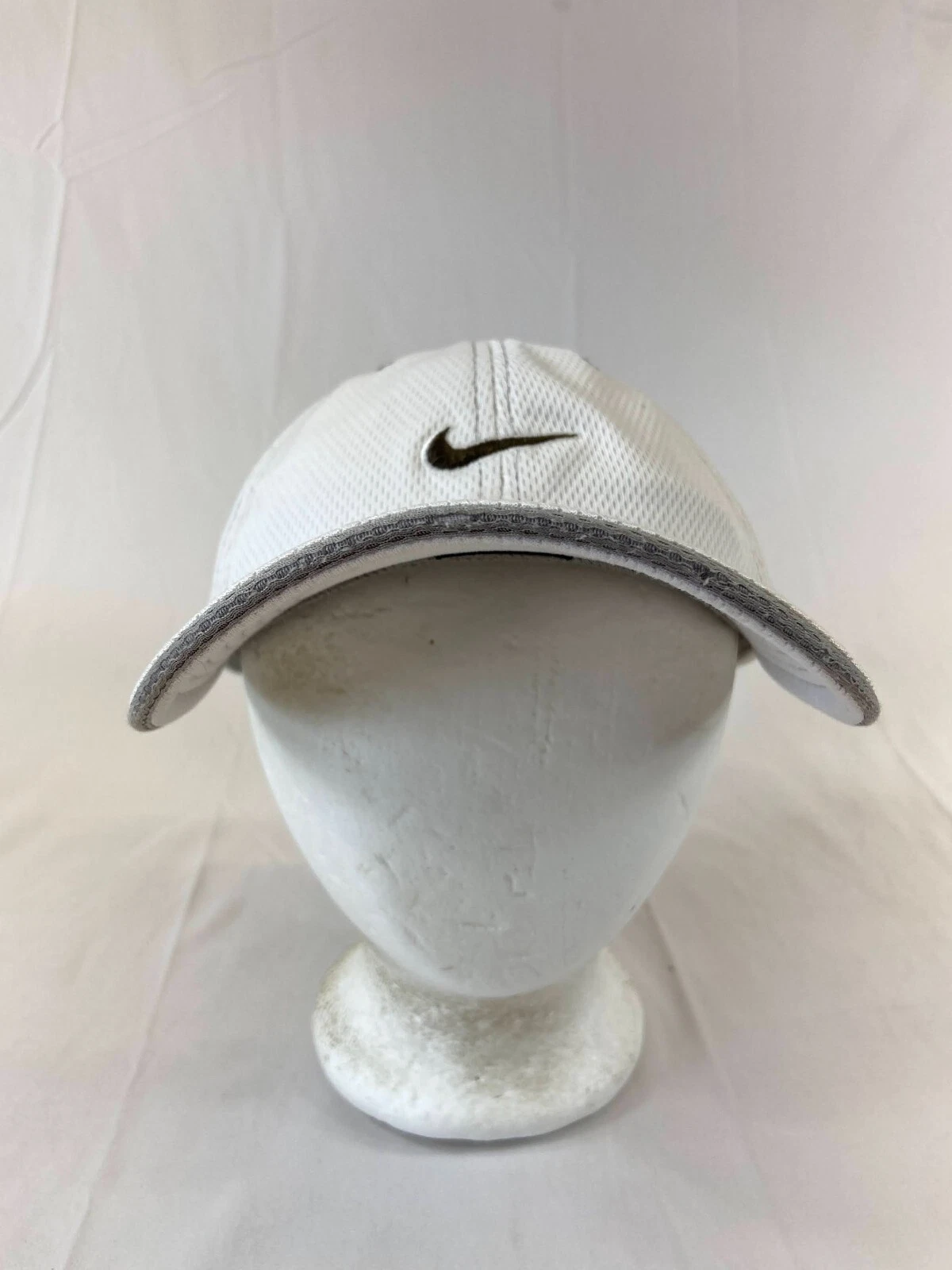 Nike Baseball Cap Strapback Hat Breathable Casual Athletic White Adjustable OSFA