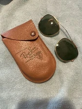 Vtg Bausch & Lomb Ray Ban Clip On Sunglasses W/ Case