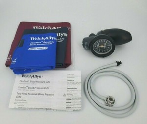 Welch Allyn DS58 Sphygmomanometer Aneroid Family Practice Kit Cuffs & Gauge