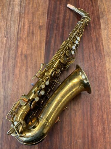 Maxtone Alto Saxophone 2000's vintage with case! Very Nice Maxtone Alto Saxophone 2000's vintage with case! Very Nice