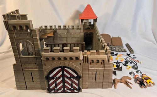 1993 Vintage Playmobil 3667 Knights Small Castle Horse Figures; Incomplete