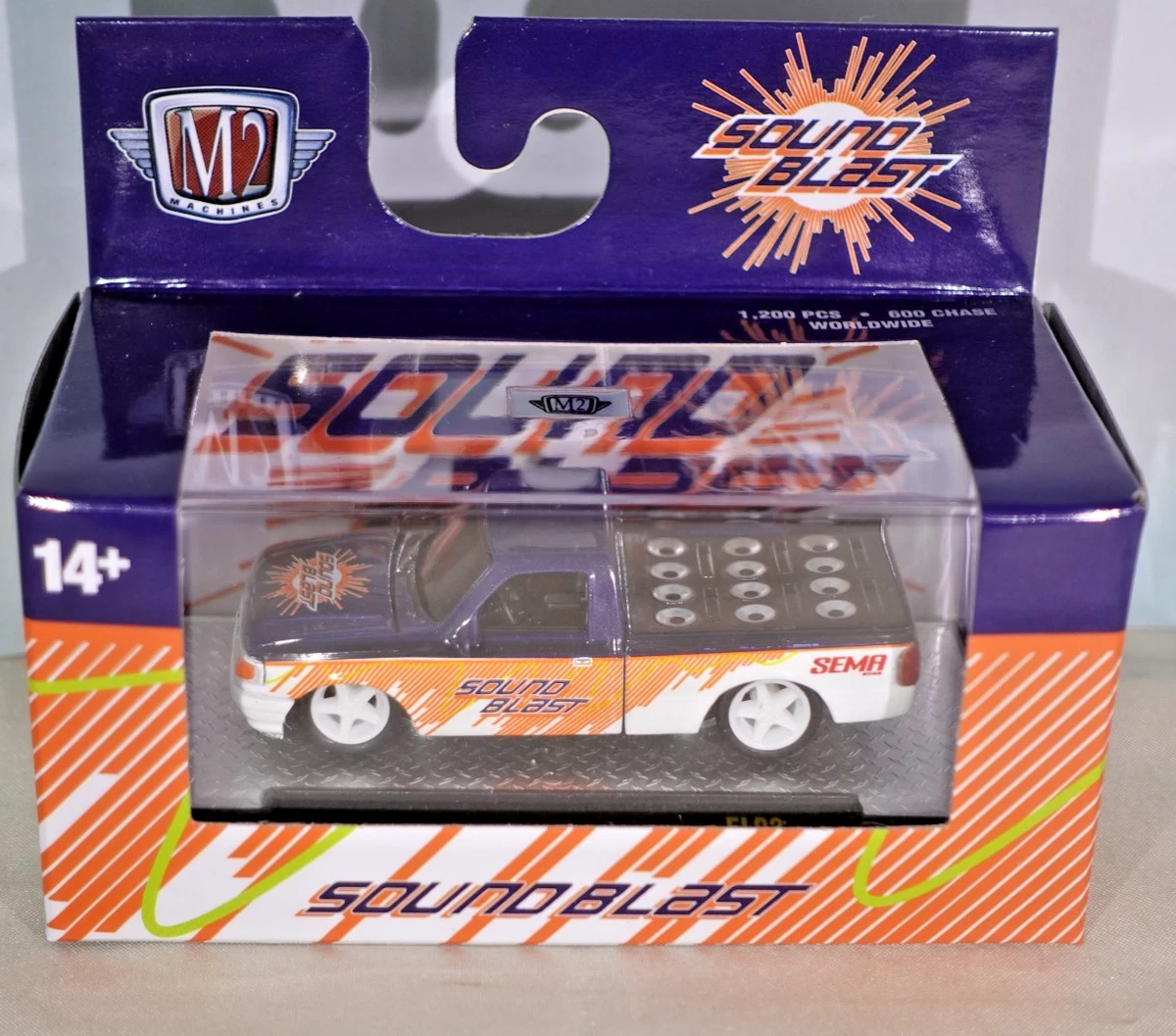 M2 Machines Chase limitée à 750 exemplaires 1970 Ford c-600 50