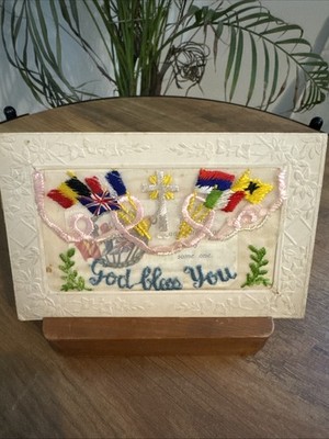 Gestickte Seidenpostkarte 1. Weltkrieg ''Gott segne dich'' alliierte Flaggen - hergestellt in Frankreich