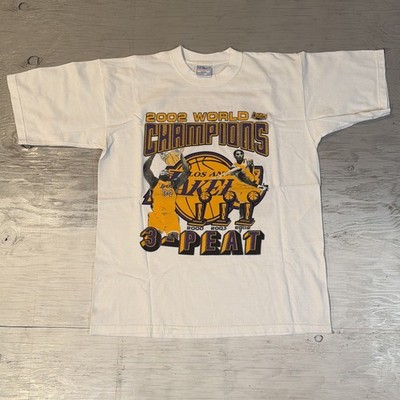 VTG 2002 Los Angeles Lakers Three Peat Kobe & Shaq World Champions Shirt Sz L