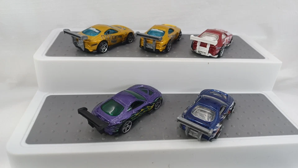 Hot Wheels Super Tsunami Lot Of 5 Gold Blue Purple Red Die Cast - Image 2 of 4
