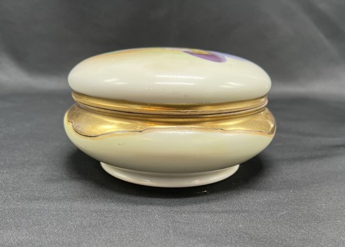 Antique Limoges Hand Painted Victorian Lady Powder Trinket Box 4.5” Signed READ - Picture 4 of 11
