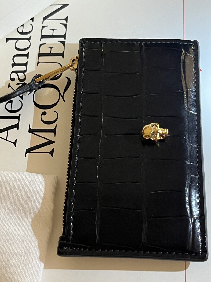 【関税込み】Flat Zip W/Cc Wallet - Alexander Mcqueen - Black Alexander McQueen Skull Flat Zip Purse | Black | FARFETCH