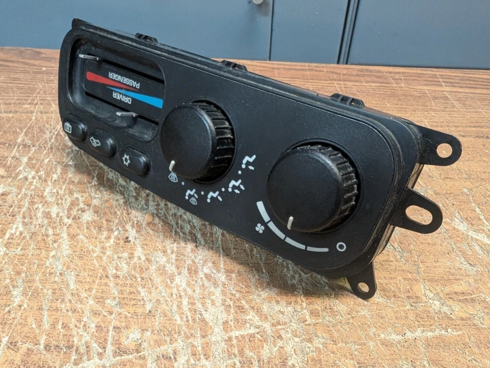 03-05 dodge ram AC/HEAT CLIMATE CONTROL MODULE SWITCH 55056323AC - Image 4 of 4