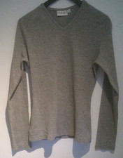 Graues Shirt Langarm mit V-Ausschnitt Gr. S  ...