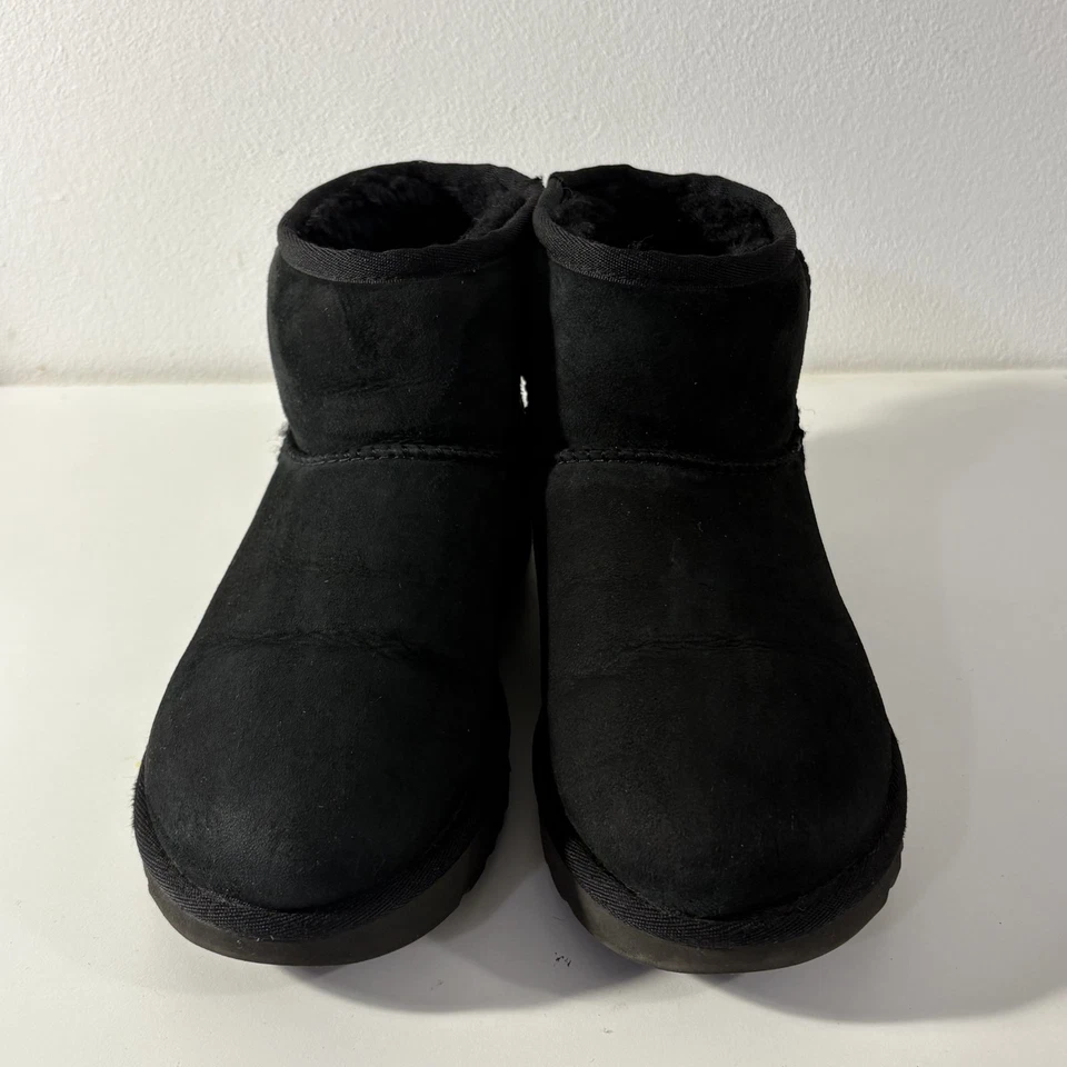 UGG Classic Mini II, foto 3 di 5