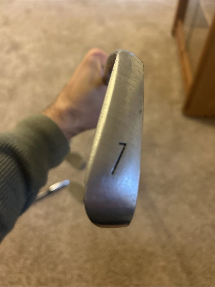 TaylorMade Titanium Face 7 Iron Right Handed A1000 Steel Shaft - Image 2 of 2