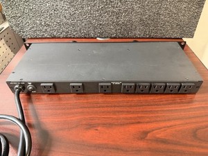 Furman M-8LX Power Conditioner Rack Mount 15A with Pull-Out Lights