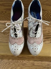 Poetic Licence Wild Safari Suede Wedge Wingtip Shoes Lace-Up Size 40 Eur 10 US