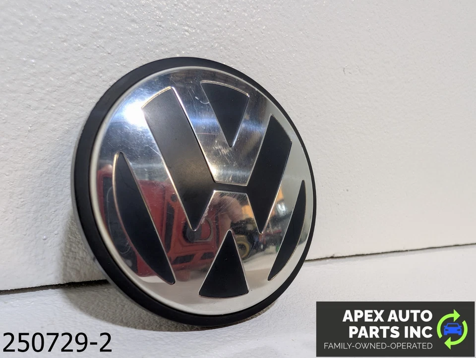 Tapa central OEM 2009-2011 Volkswagen Tiguan 2,0 L Foto 3 de 4