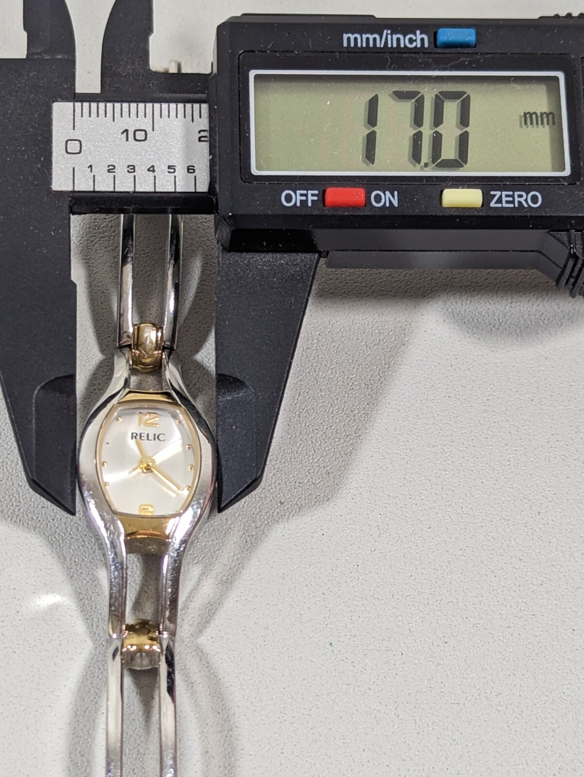 Relic Silver Tone Dial Rectangle Case Two Tone Br… - image 4