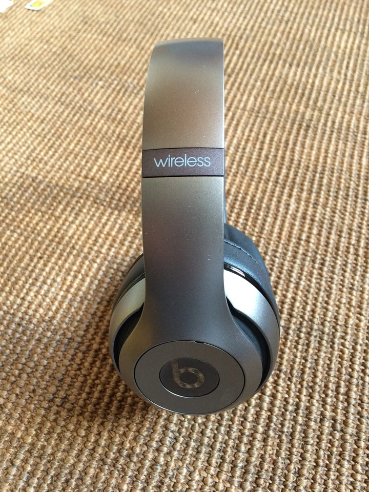 Beats Solo 2 Wireless, Foto 2 von 2