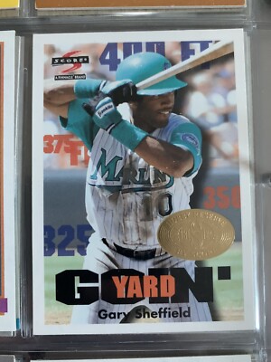 7 Gary Sheffield baseball cards. Hit 509 home runs in his