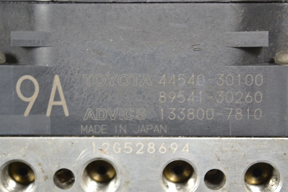 4454030100 Módulo de control de bomba de freno antibloqueo ABS Lexus GS300 2006 OEM 5K2 820 Foto 4 de 4