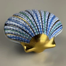 Herend Blue Green Fishnet "Scallop Shell" Porcelain FigurineMint Condition 