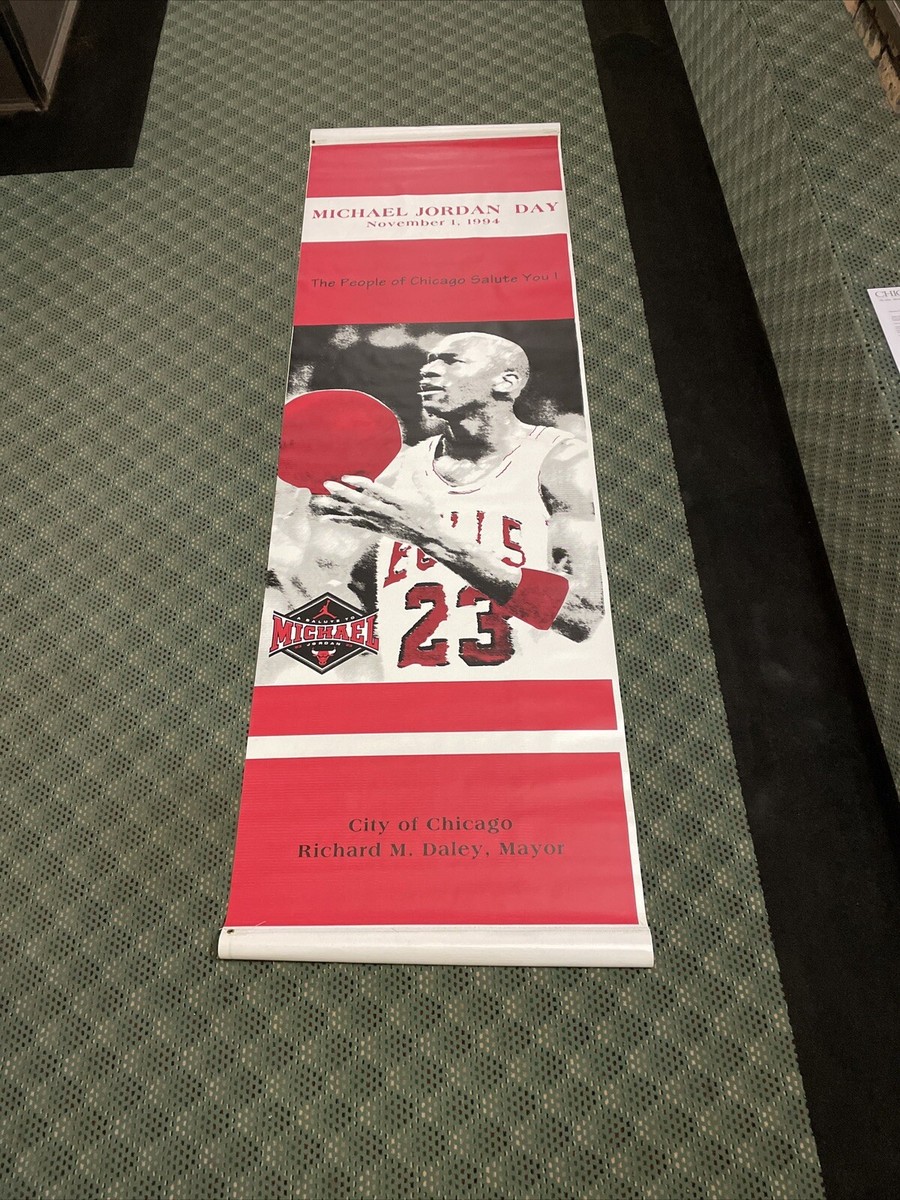 MICHAEL JORDAN UDA SIGNED RETIREMENT CHICAGO STREET BANNER