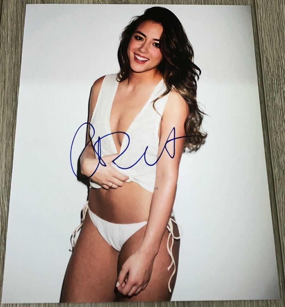 CHLOE BENNET SIGNED AUTOGRAPH MARVEL AGENTS OF SHIELD 8x10 PHOTO F