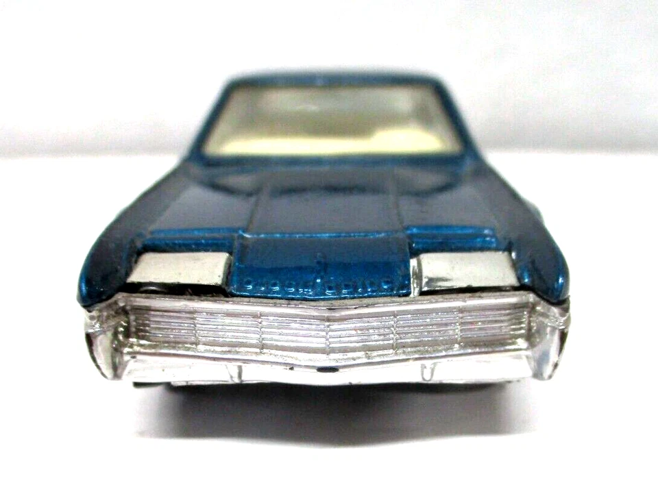 Corgi Oldsmobile Toronado 1967 diecast collectible sixties car - Image 2 of 4