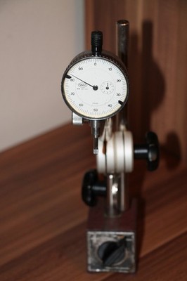 Messstativ mit Magnetfuß Messuhr Mahr 0,01mm  Magnetmessstativ Messuhrhalter