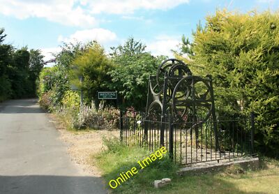 Photo 6x4 Beedon Village Well Beedon Hill Some of these downland wells ar c2014
