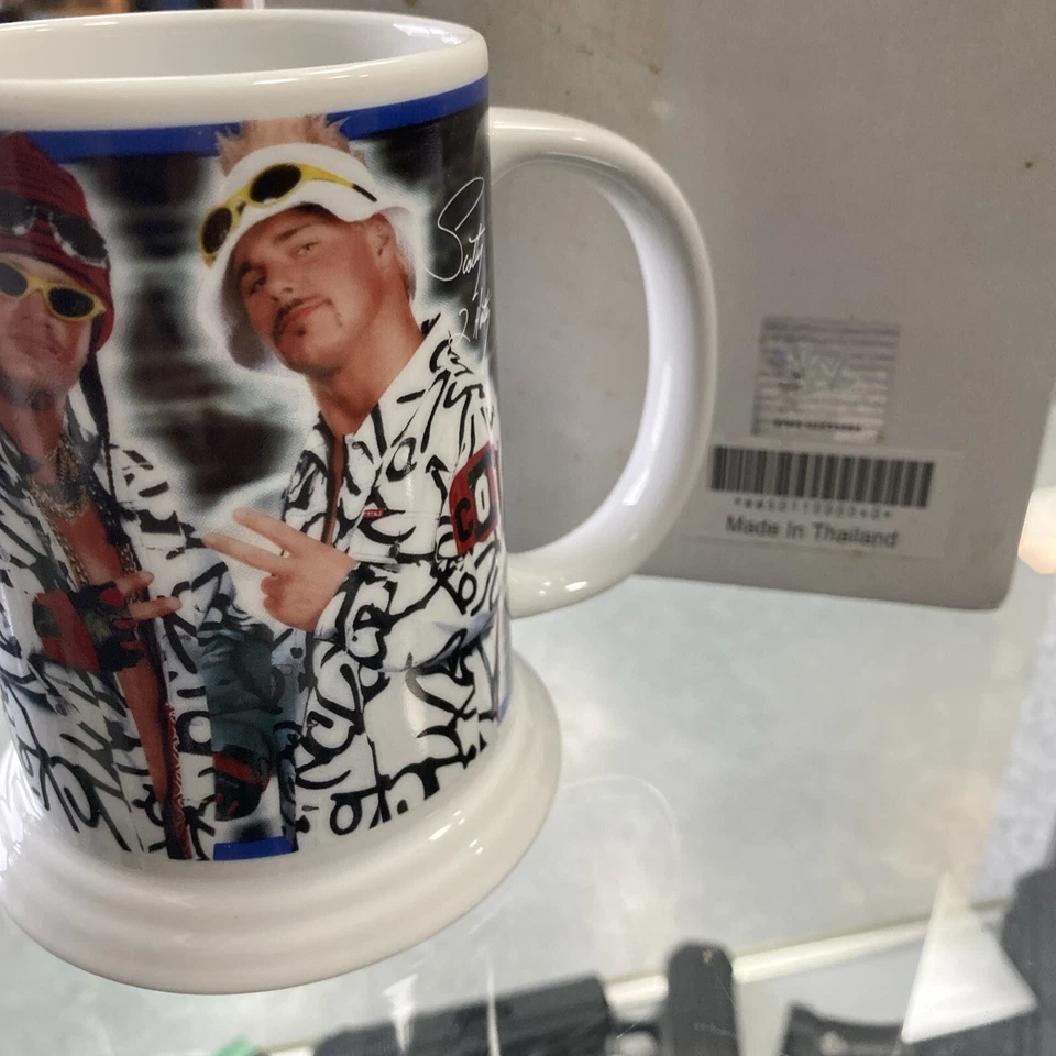 Taza de café 2001 Danbury Mint WWF Collector Stein II COOL lucha libre WWE Foto 2 de 2