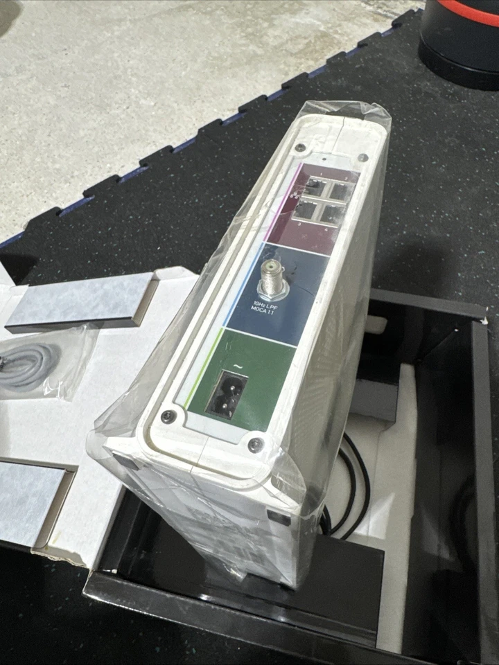 MODEM ROUTER ARRIS Tabla de Surf SBG6782 AC1800M 2.4/5.0 GHz Doble Banda Foto 4 de 4