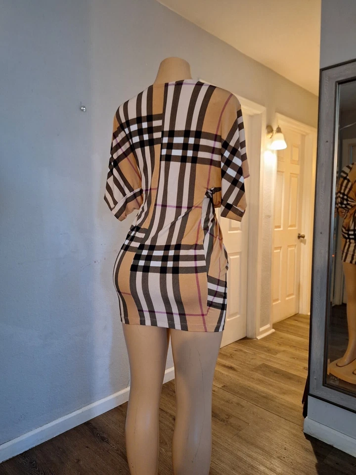  Mini Curvy Dress Size Small  - Image 4 of 4