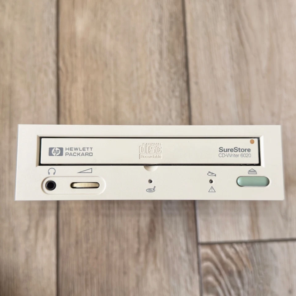 Grabadora de CD HP SureStore 6020 6020i unidad CDRW Foto 2 de 4