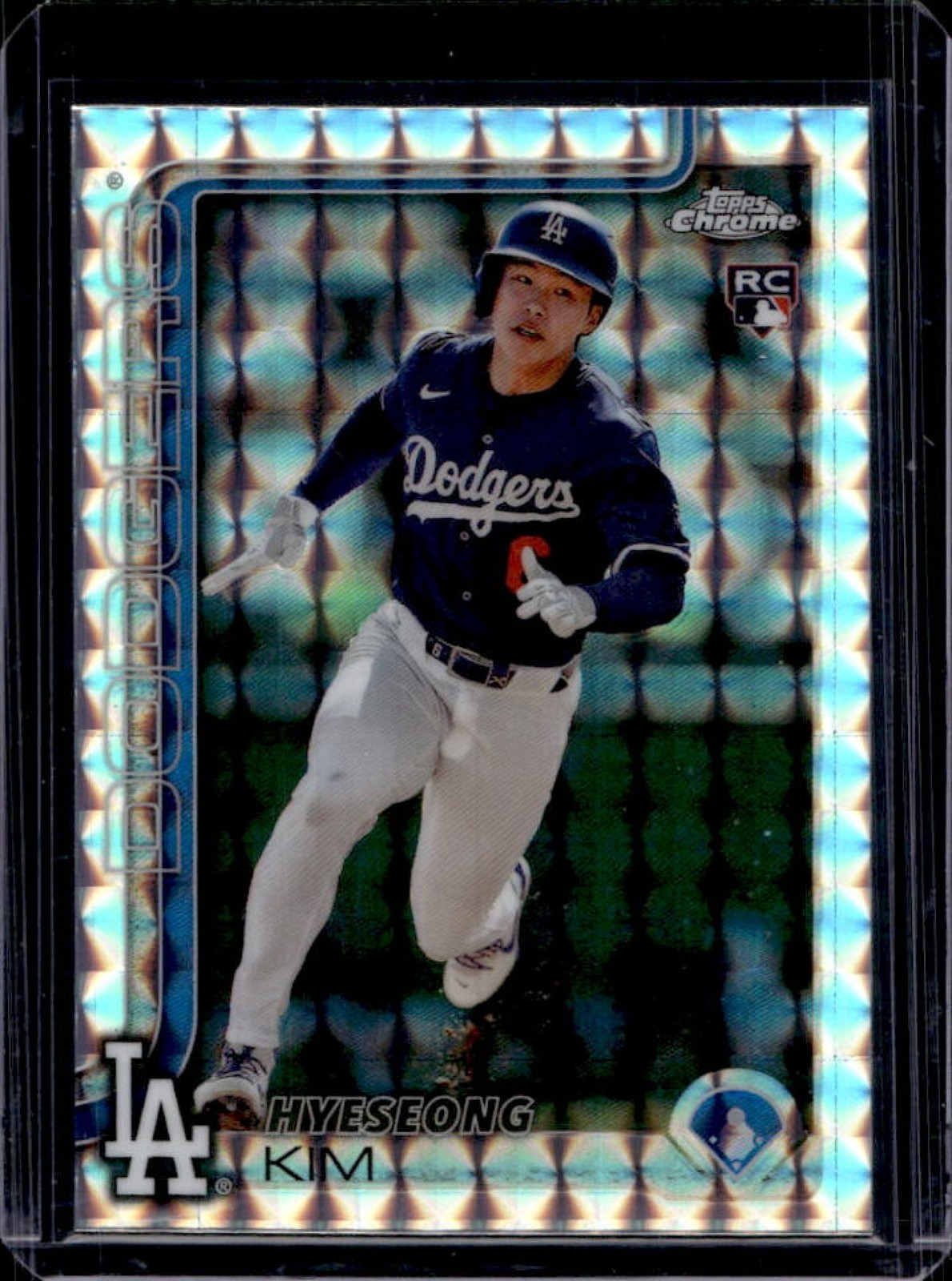 2025 Topps Chrome Hyeseong Kim RC Geometric Refractor Rookie #152 Dodgers