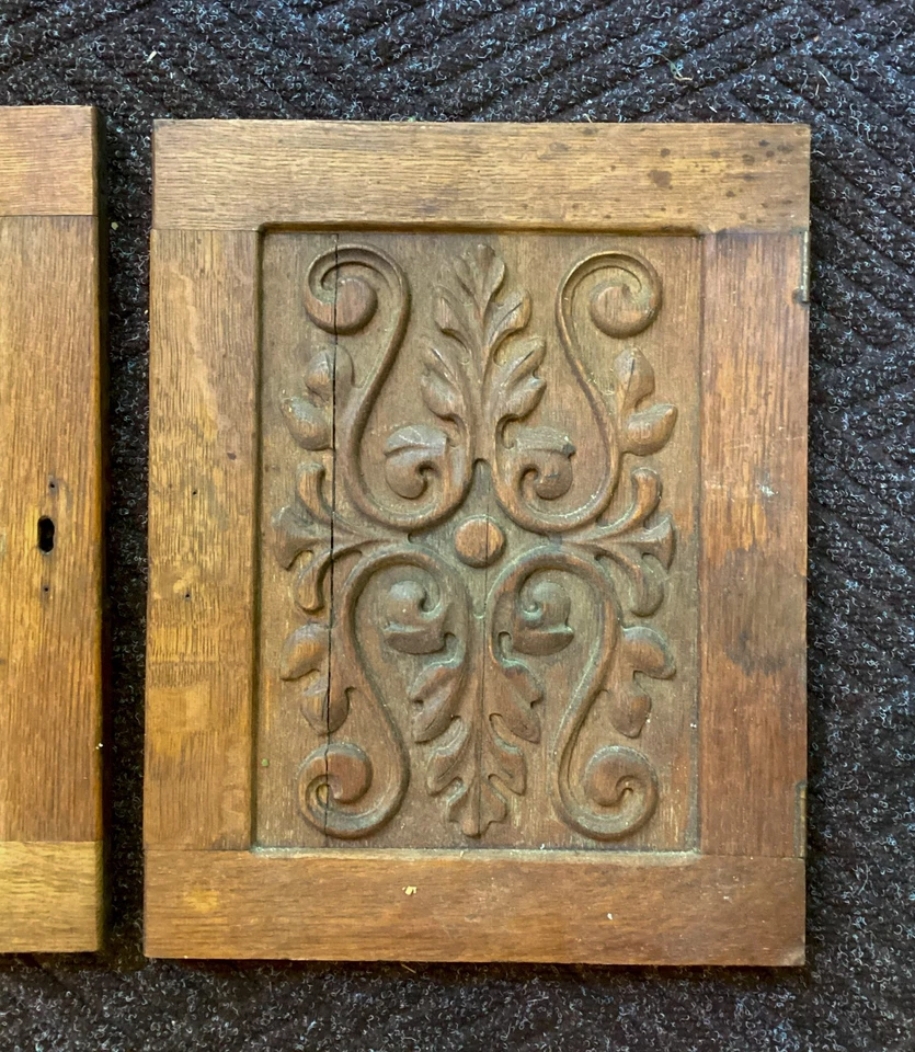 Painéis de porta buffet esculpidos antigos recuperados, par de portas de armário arquitetônicas - Imagem 3 de 4